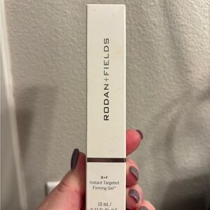 Rodan + Fields Instant Targeted Firming Gel